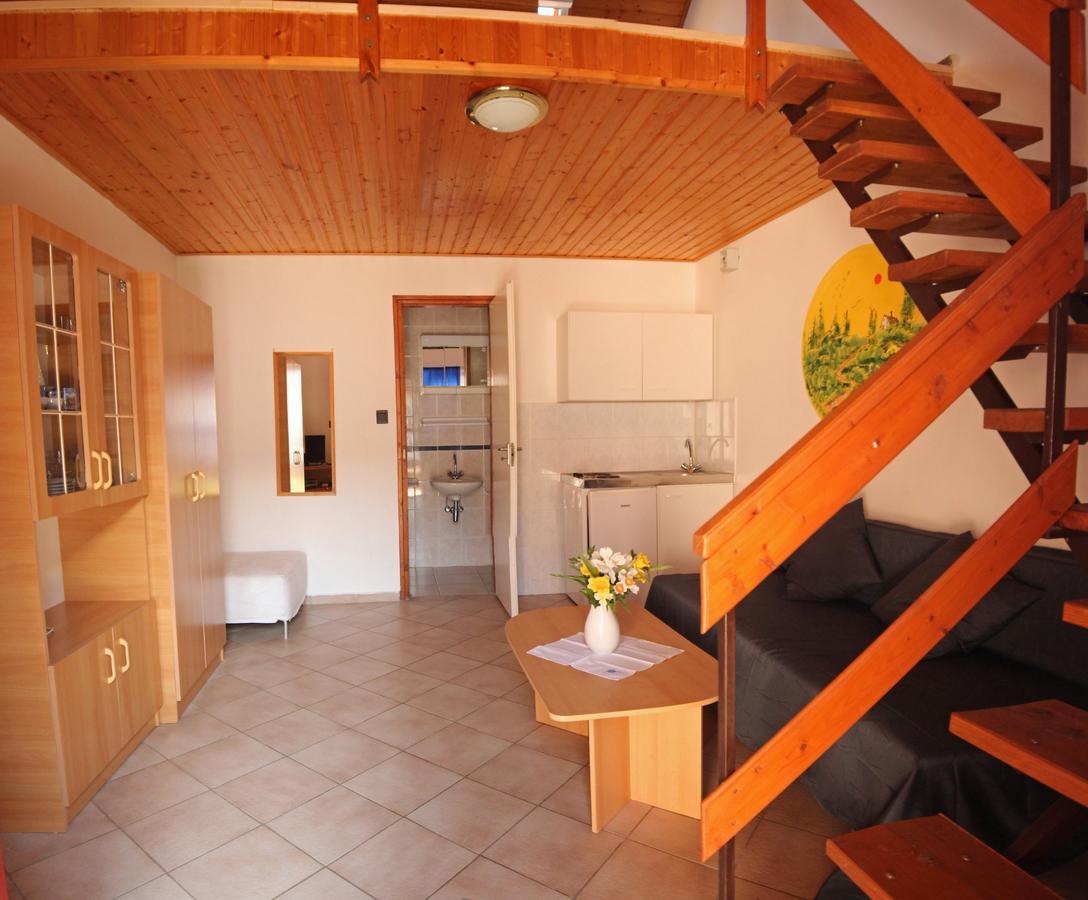 Pension Elisabeth Balatonlelle Exterior photo