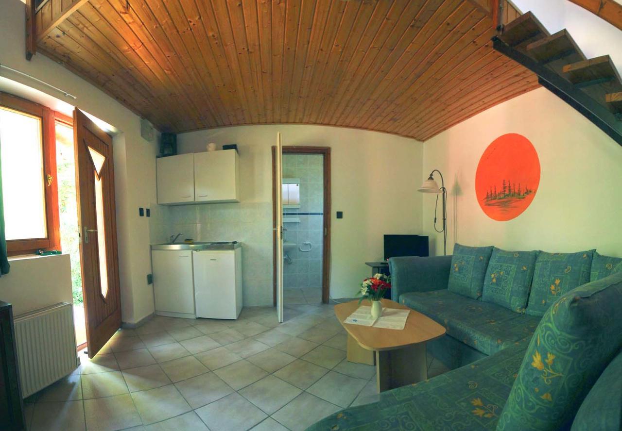 Pension Elisabeth Balatonlelle Exterior photo